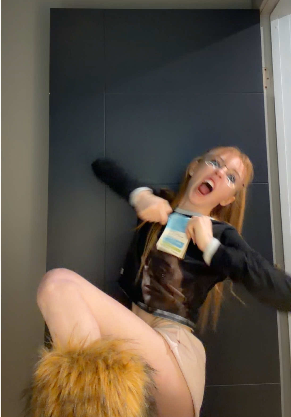 @fyecrtch