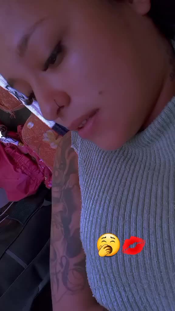 @thaliasil055