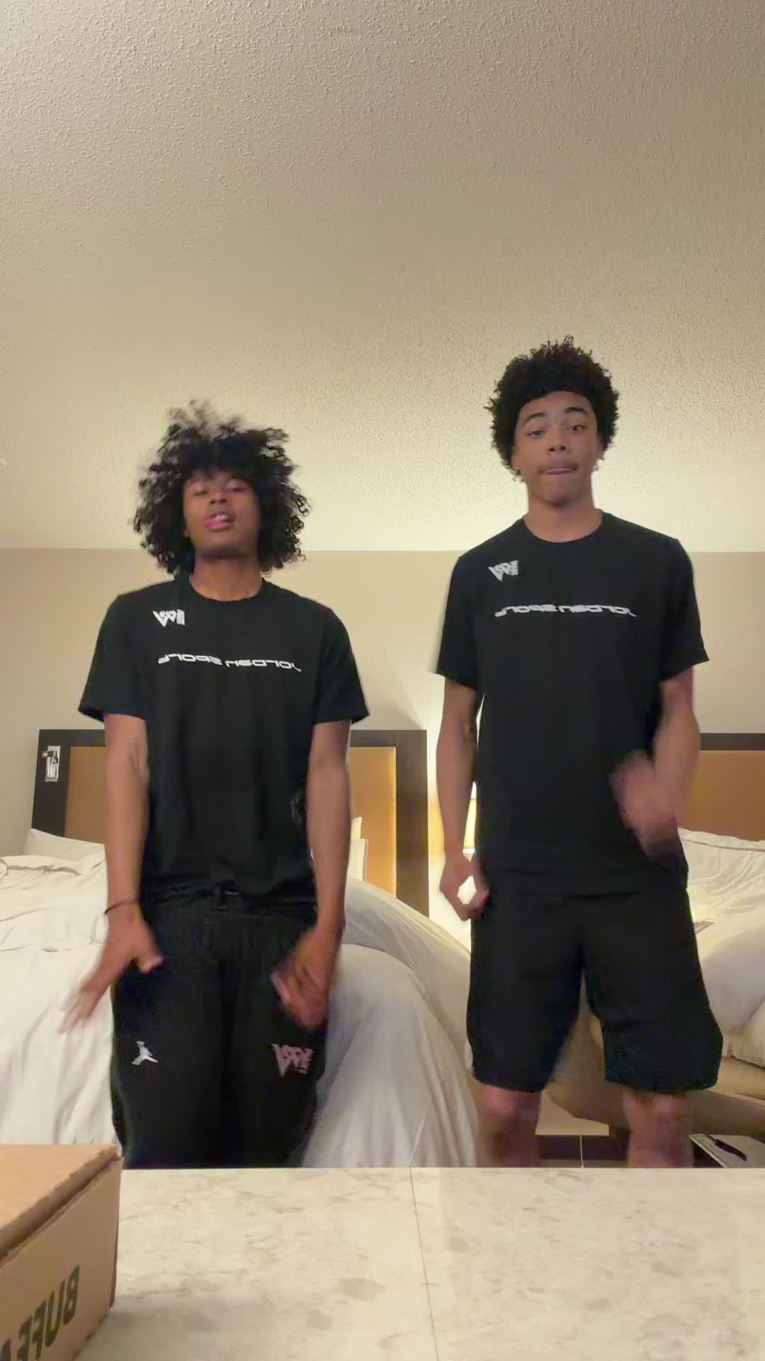 @jj