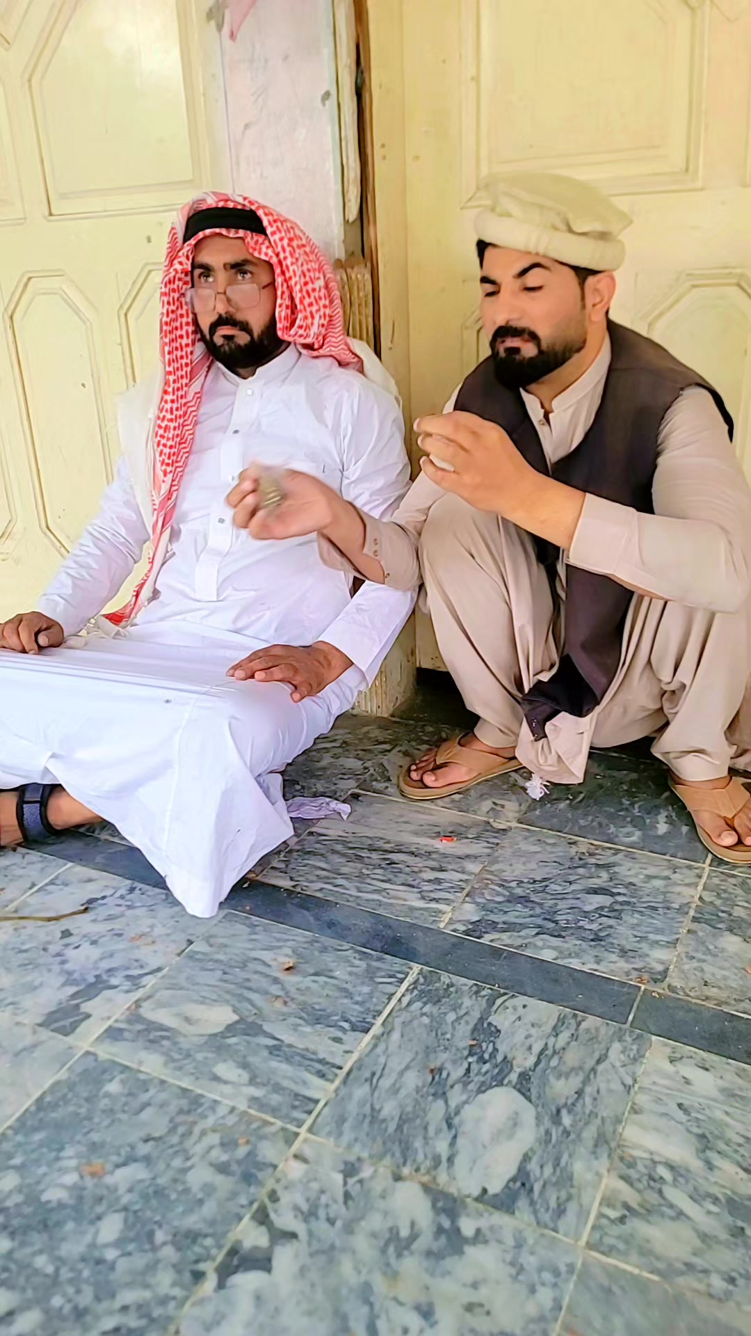 @منجن ماما آفیشل