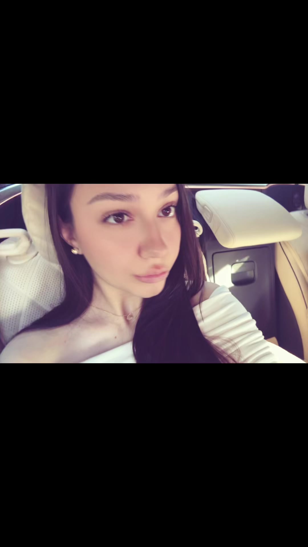 @Elina