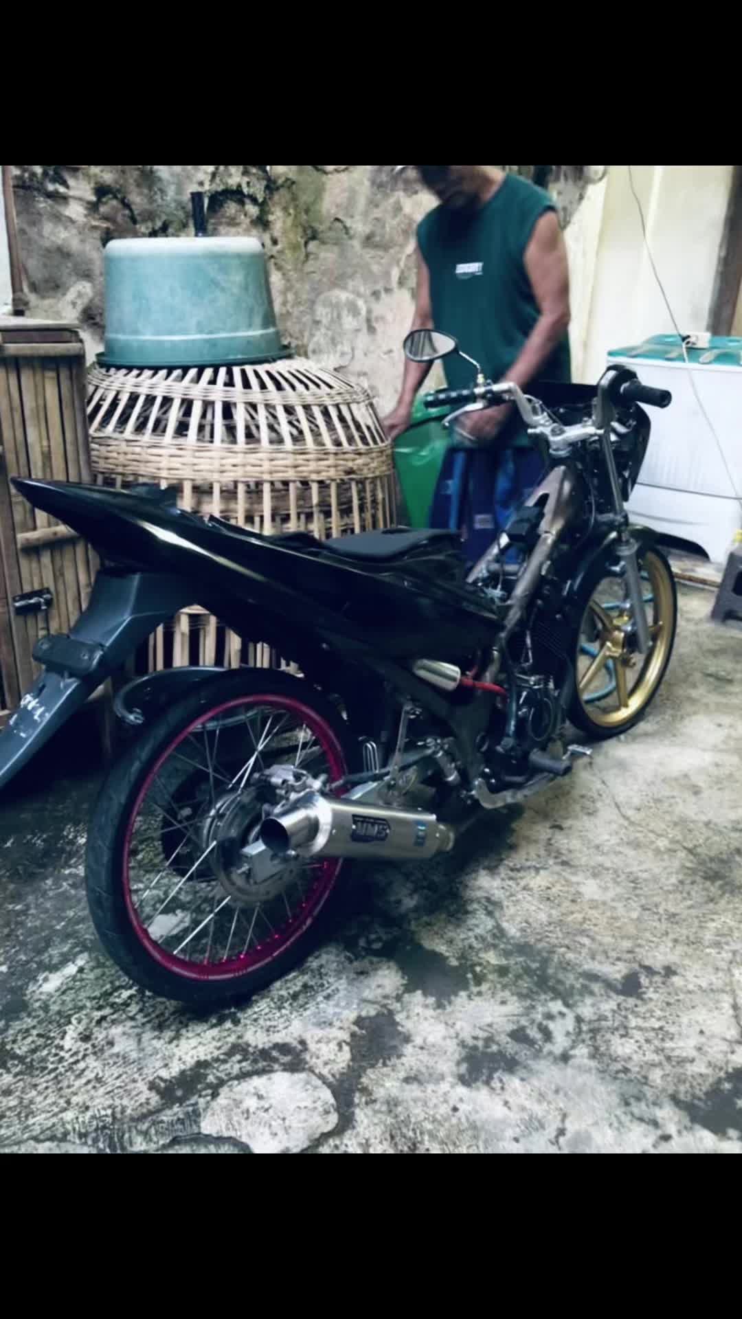 @Aboyy