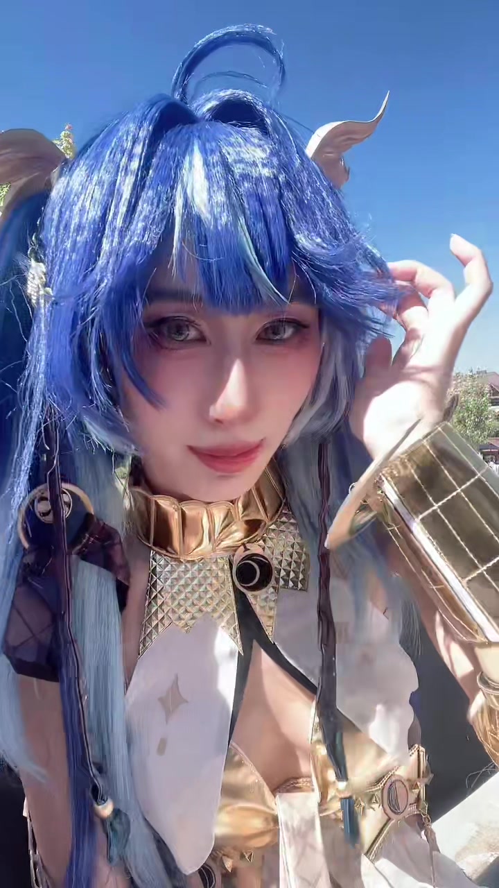 @Angel ˚✧ Cosplayer