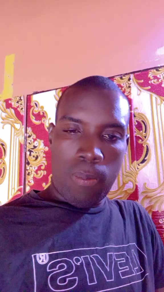 @Derval Maroon✊️