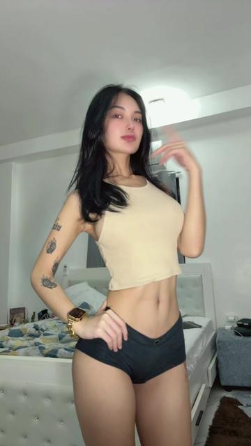 @holly.mo11y
