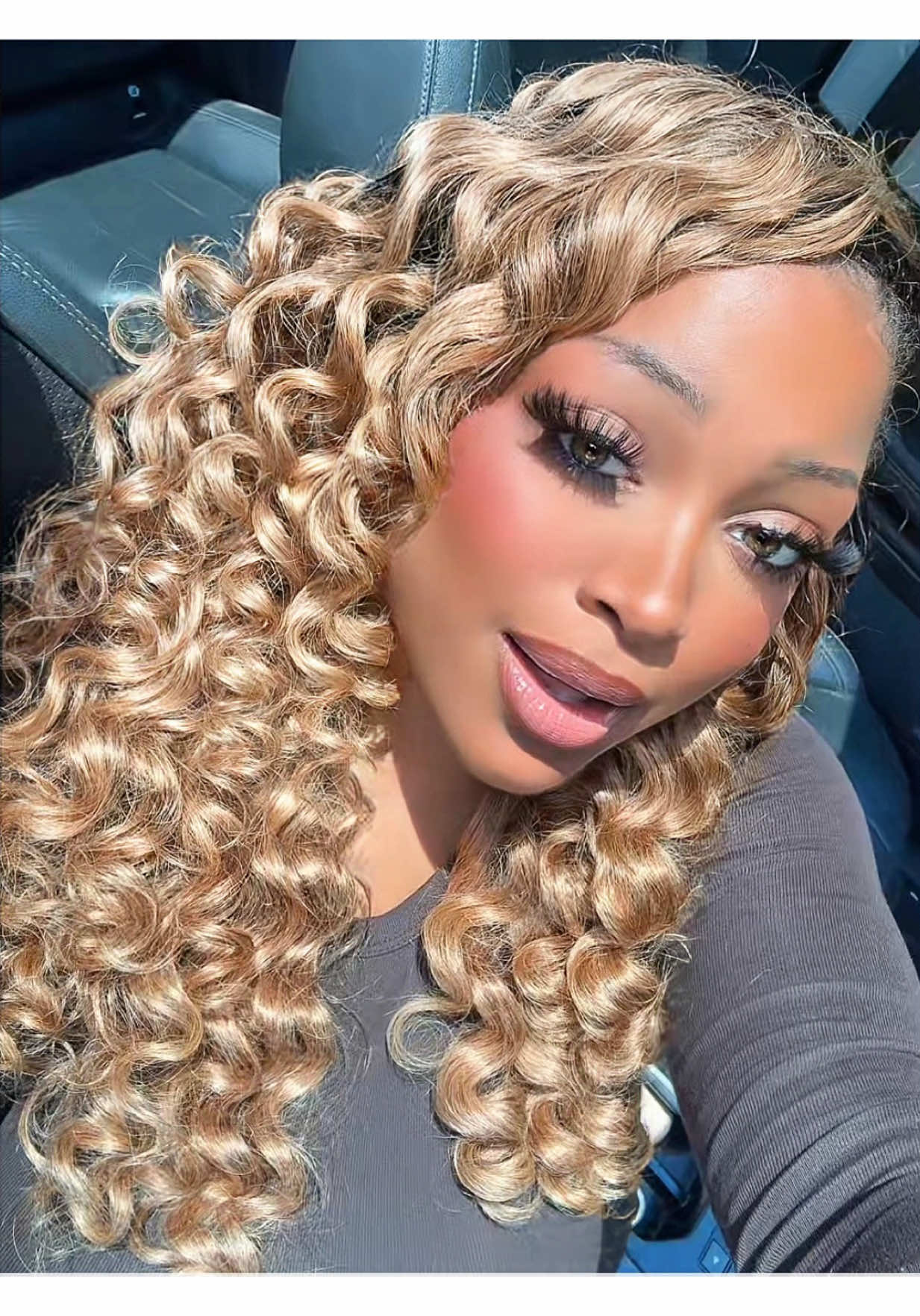 @Amber Rene&eacute;