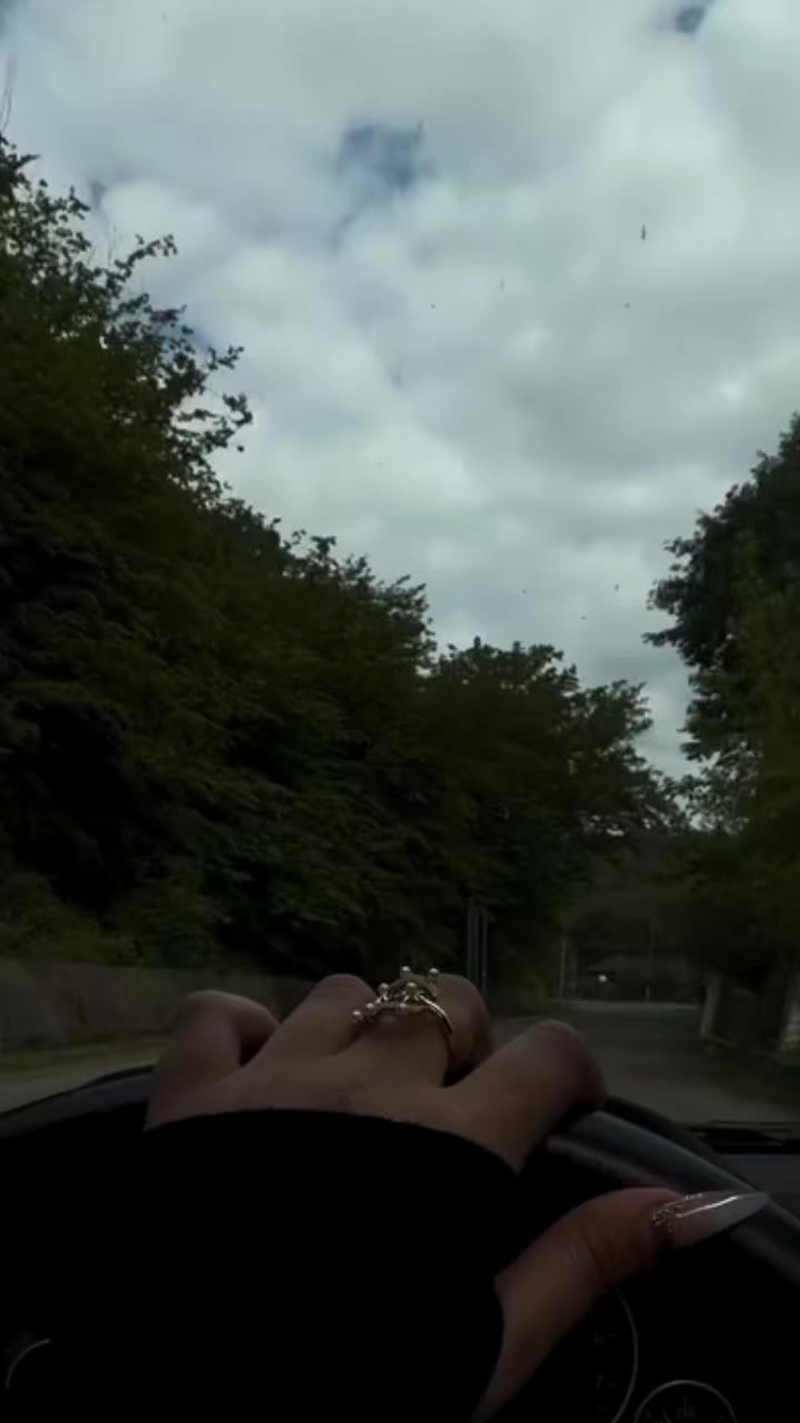 @𝓕 🎀