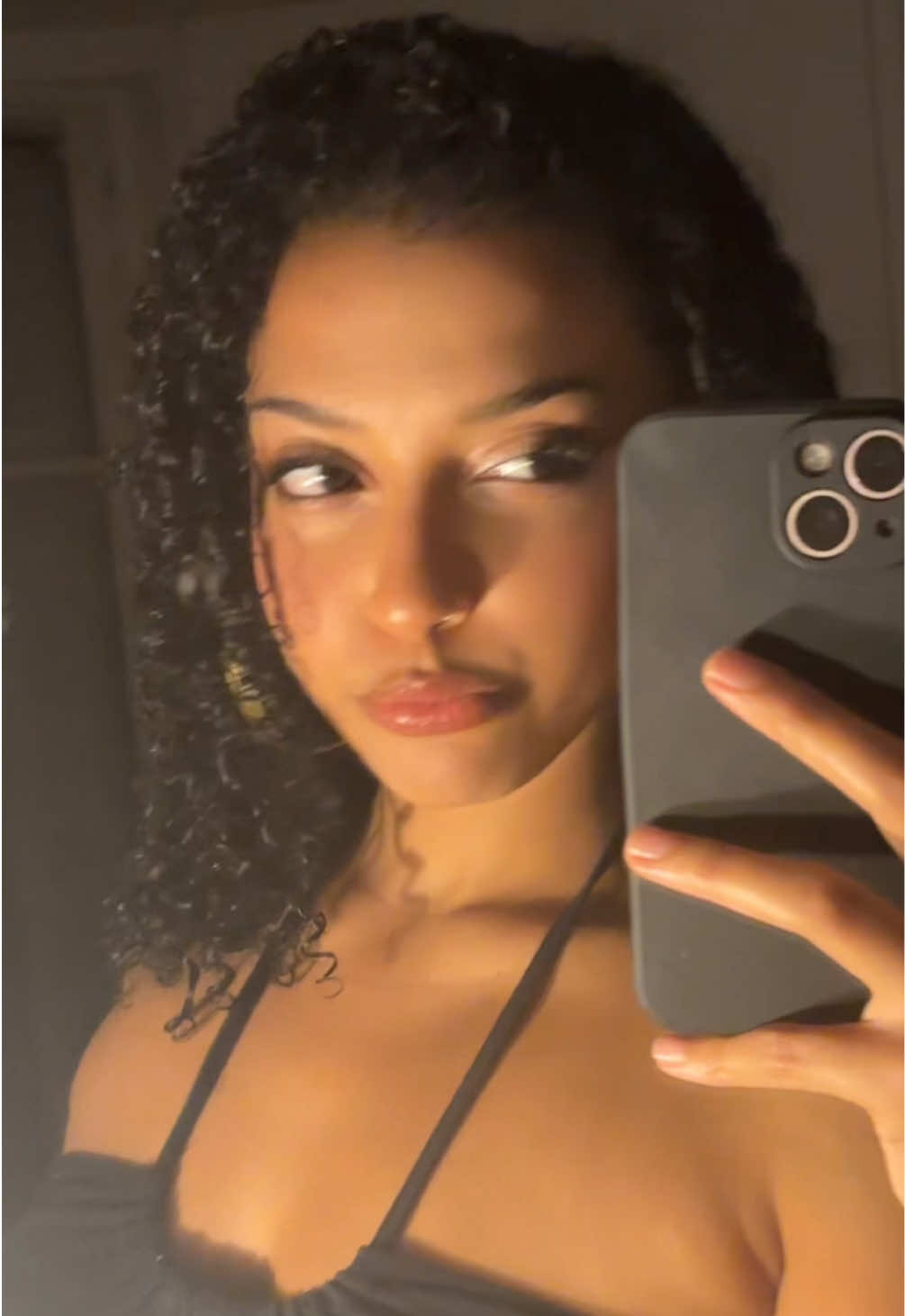 @stelllaross