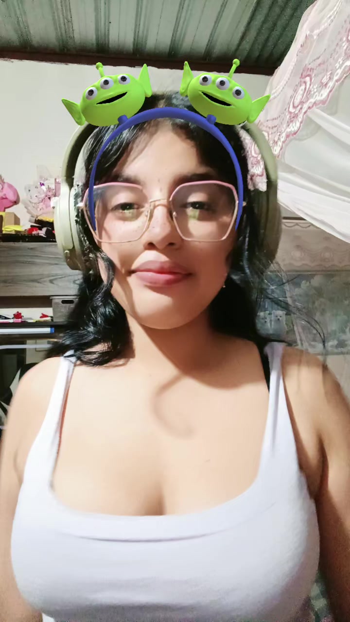 @Liz_🧸.