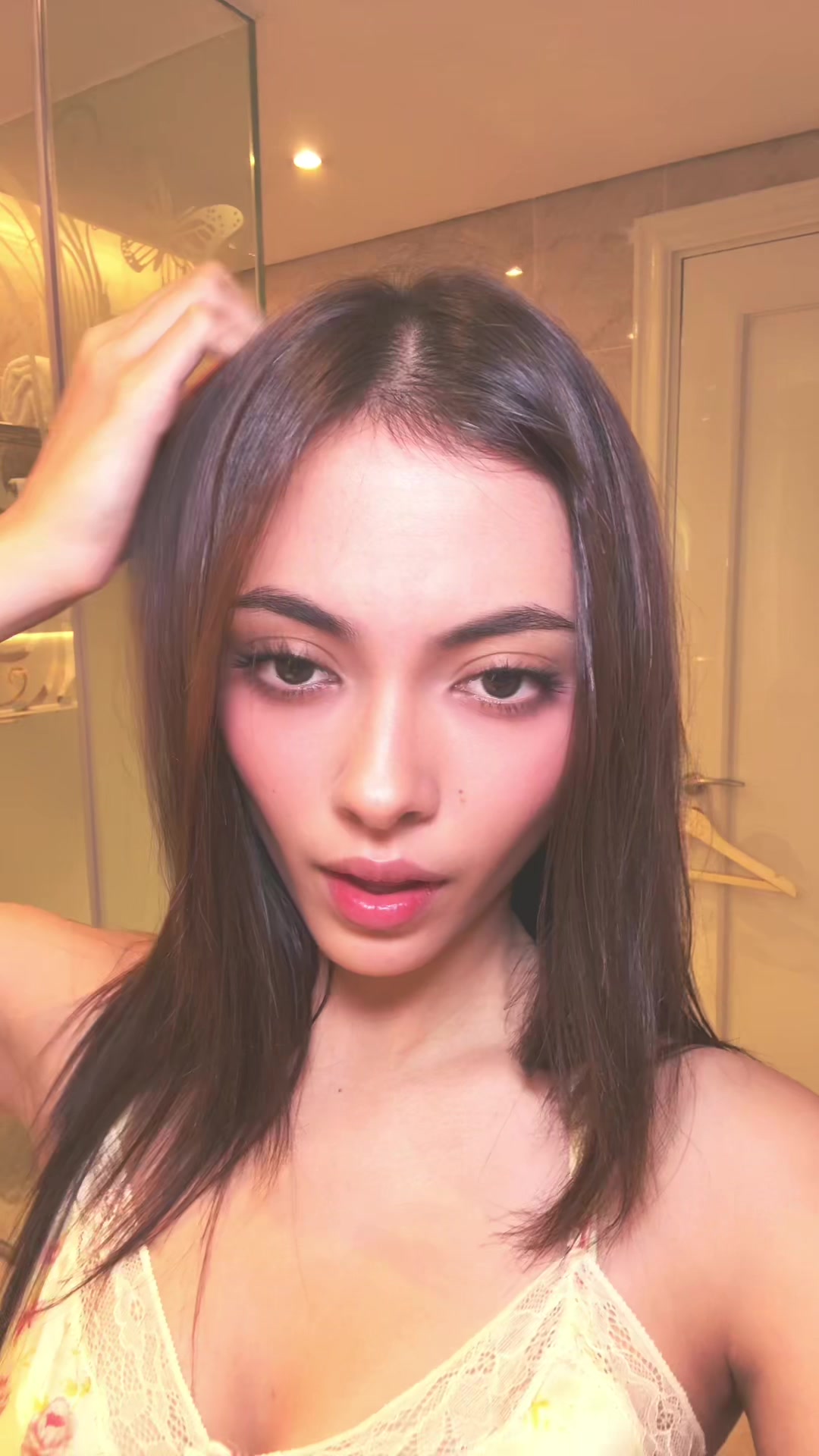@raisamarie