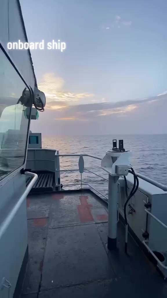 @Navy officer โ๐ต๐ฐ