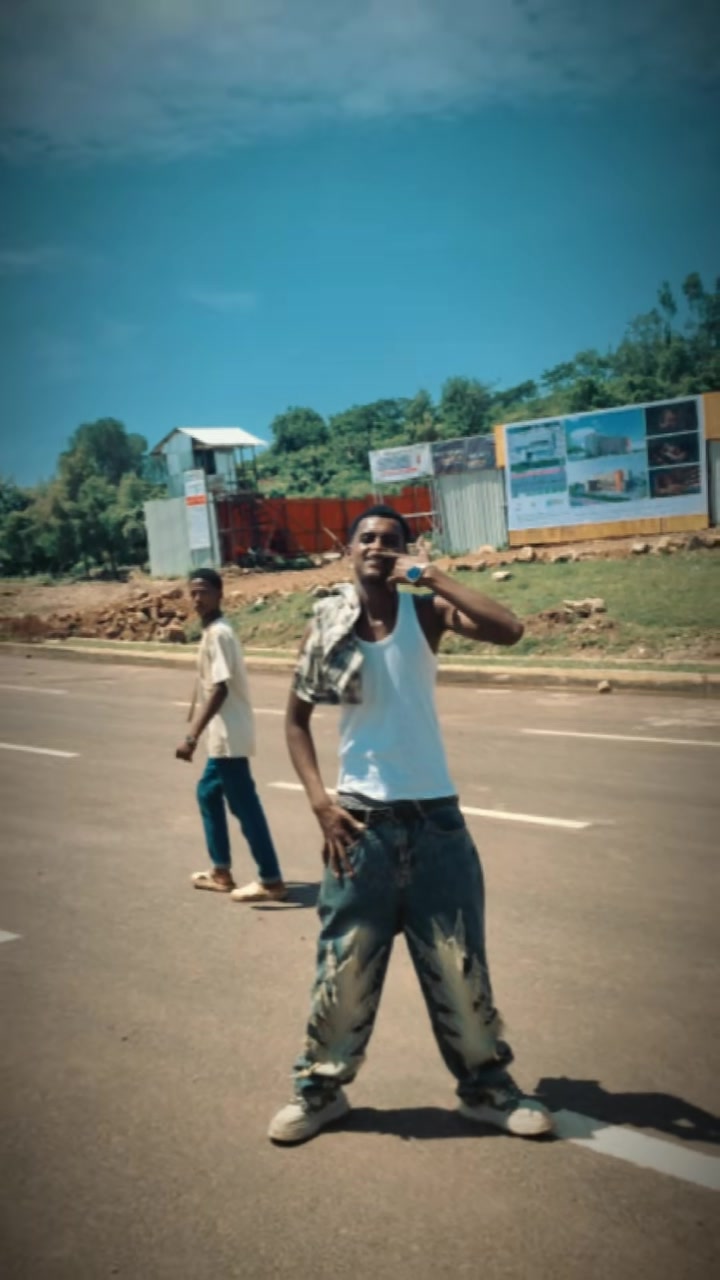 @Rayyan.... ye fikir saw๐ช๐ธ๐ฐ