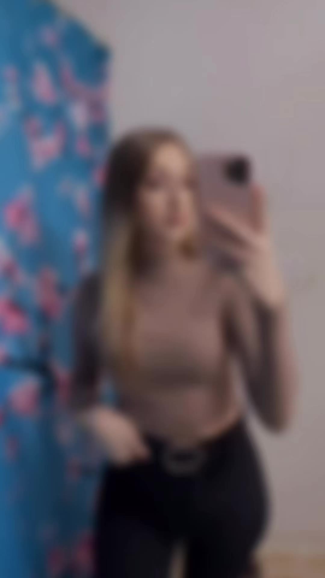 @vanesarii