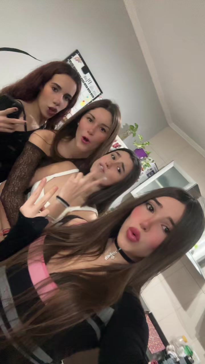 @julie★⭑