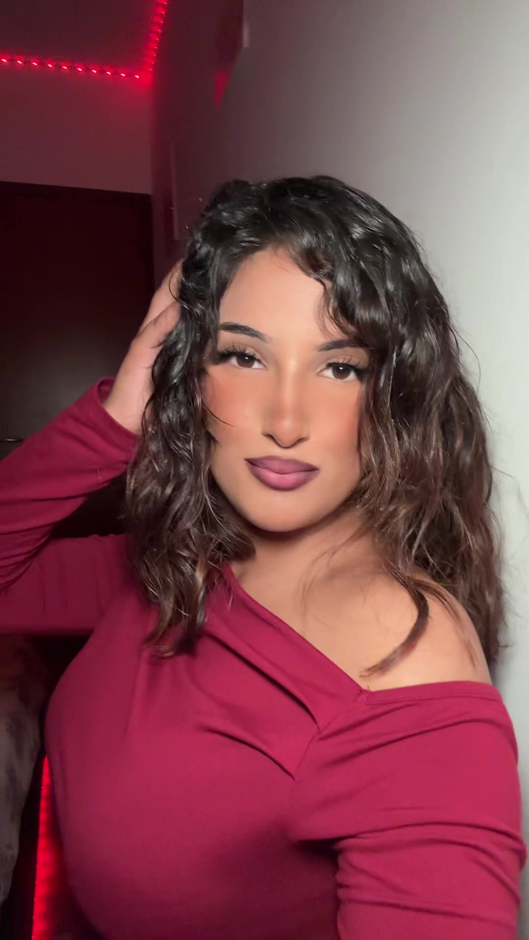 @teri_raj