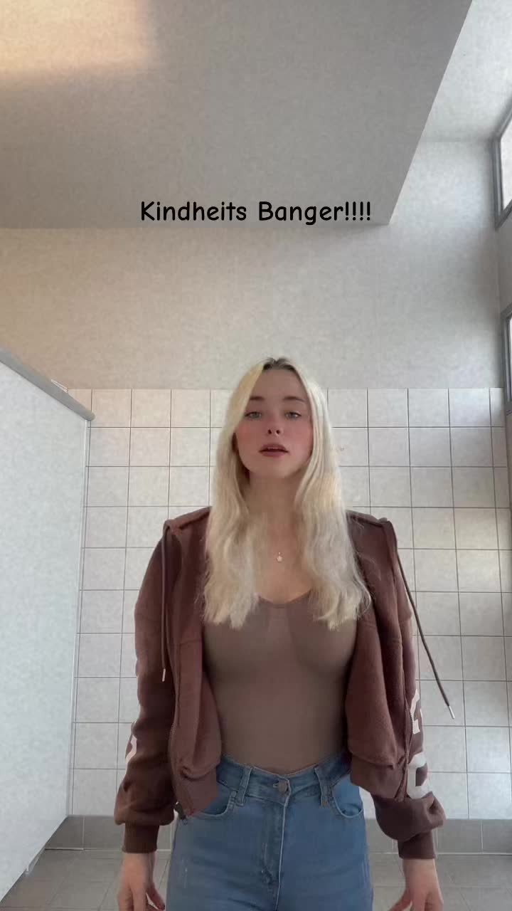 @Melina._2003