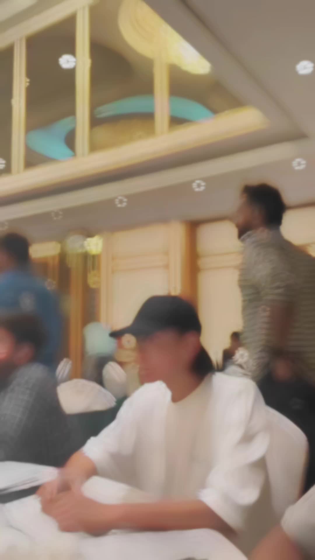 @๐
บ๐๐๐ฉ๐๐คโ๐ค