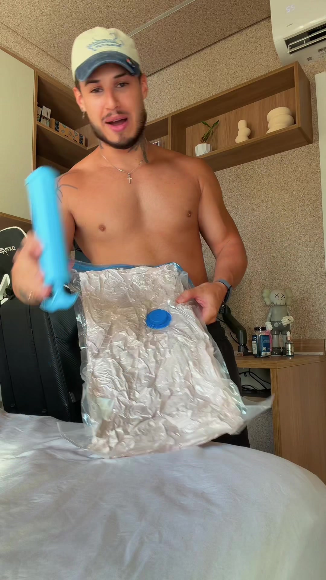 @Vilhena