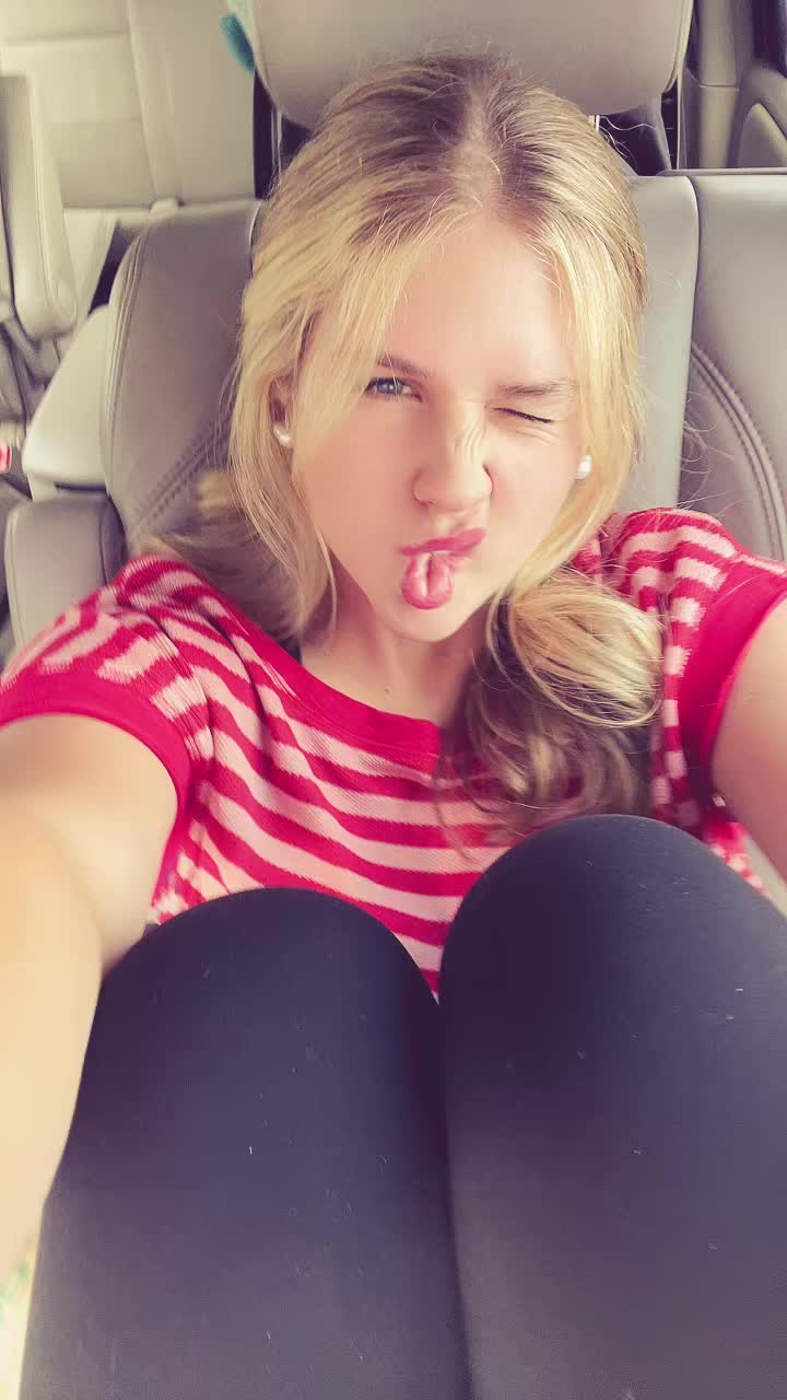@secretlifeofklorilla