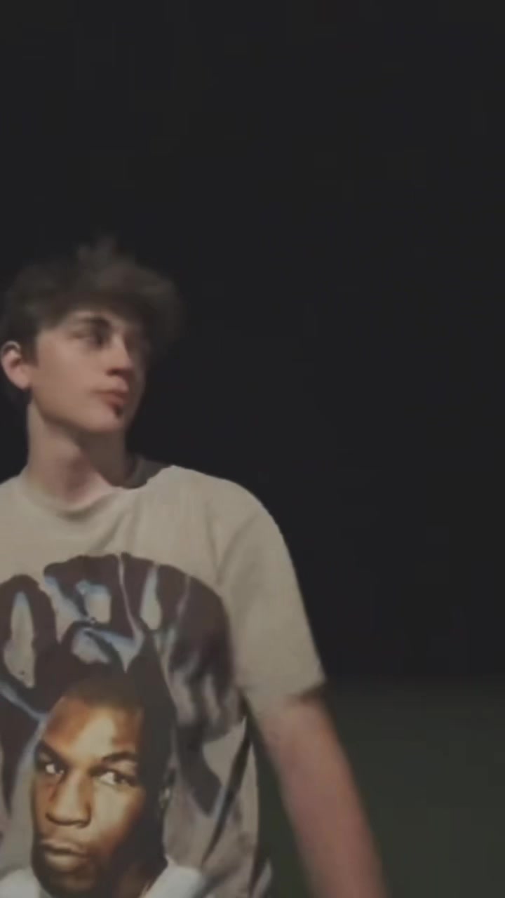 @𝑳