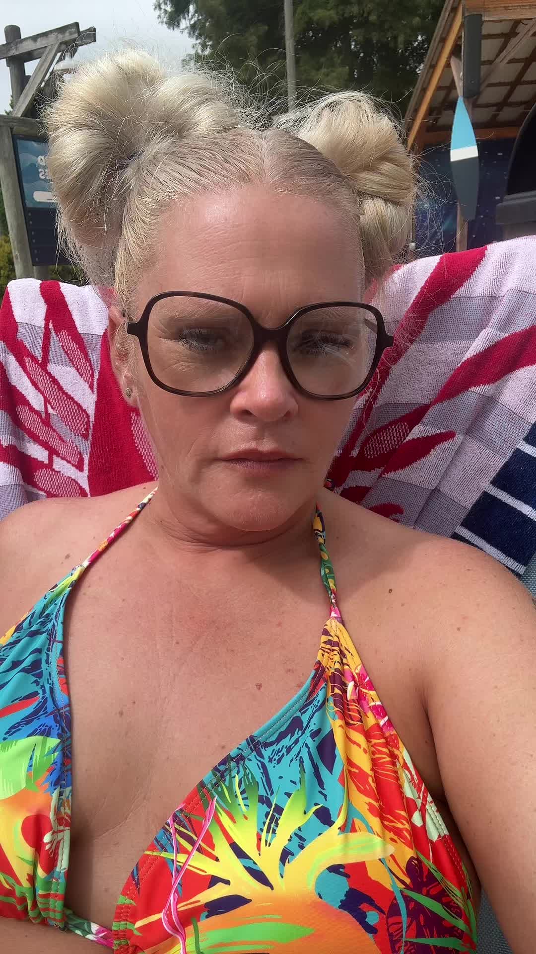 @FirsstLady
