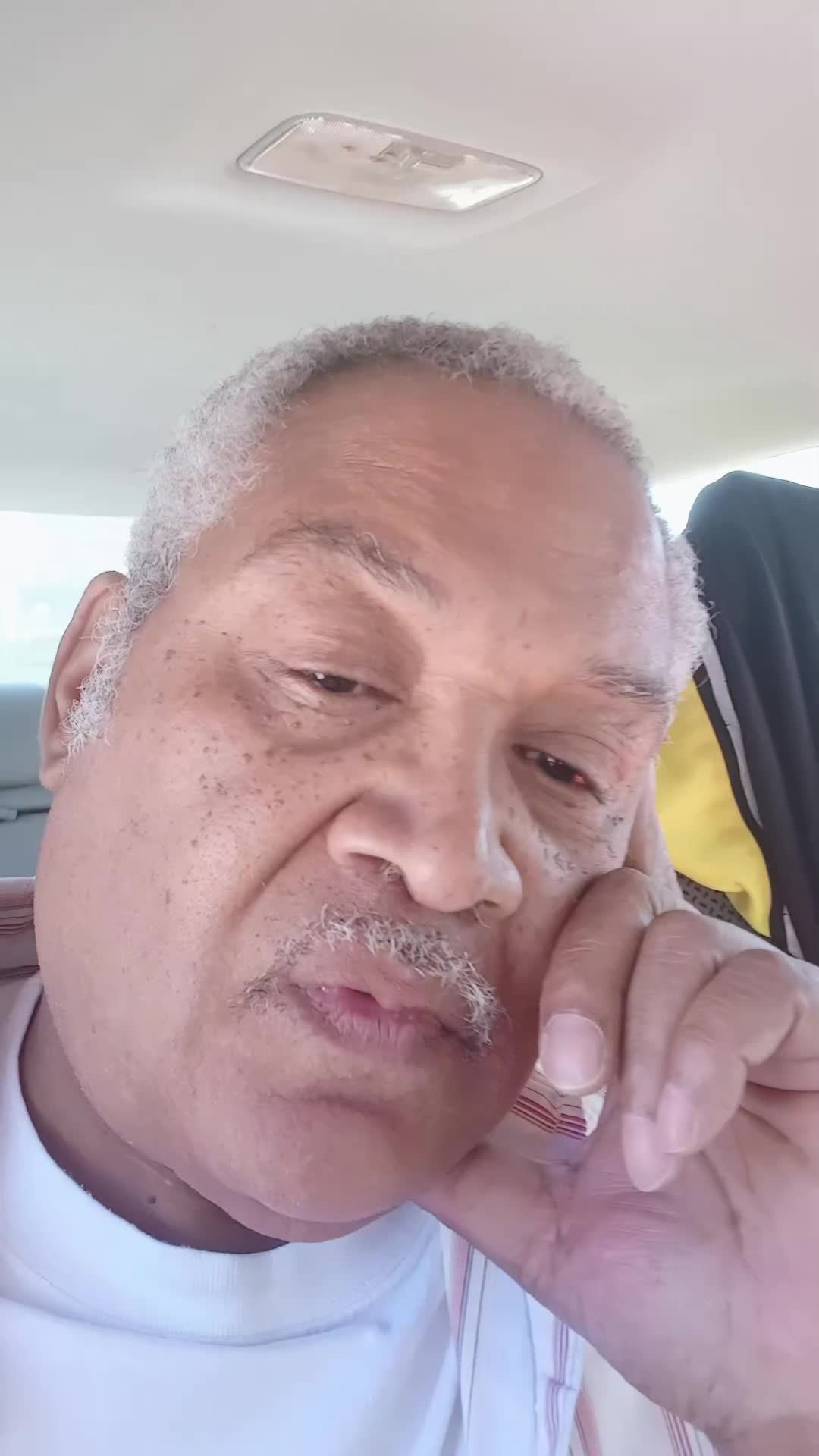 @carlostherocker