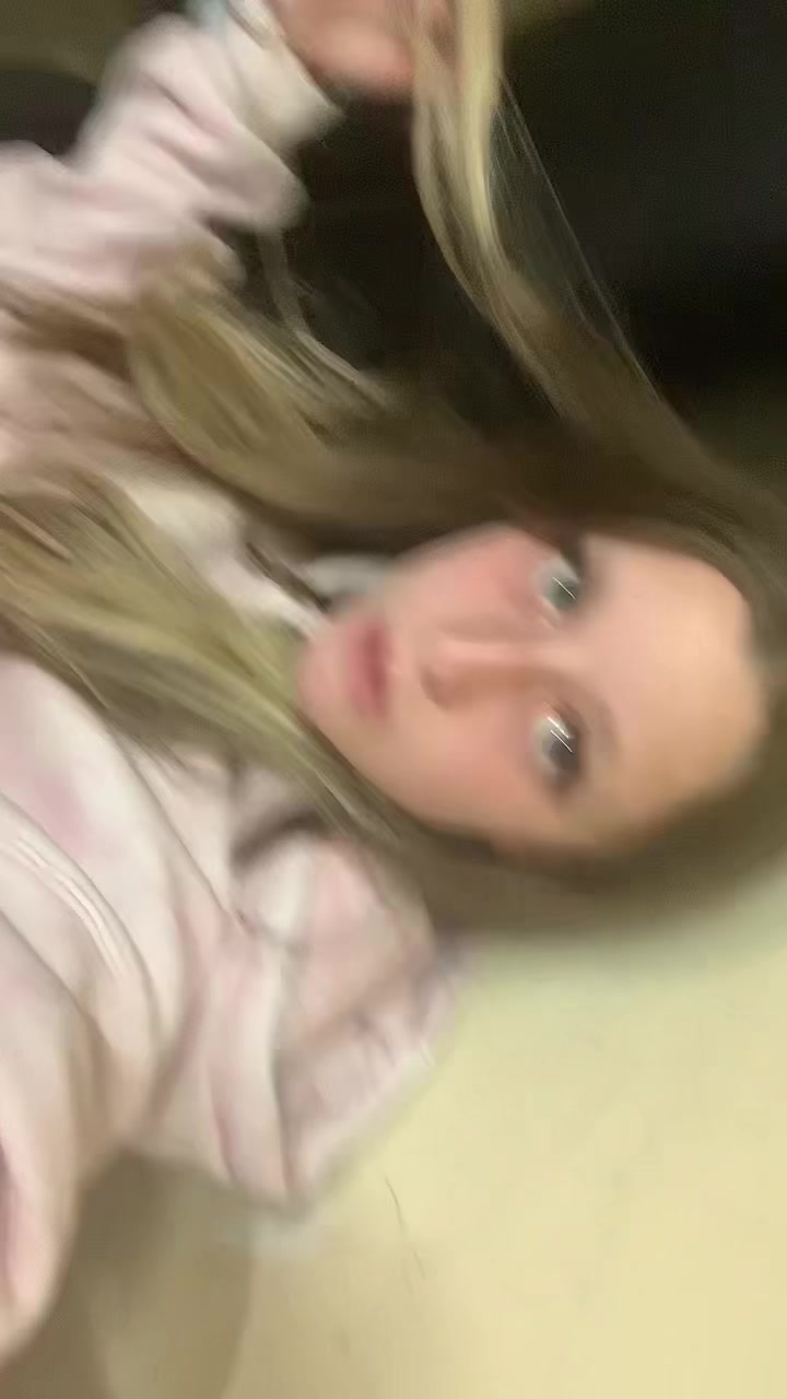 @bbyblondeeva