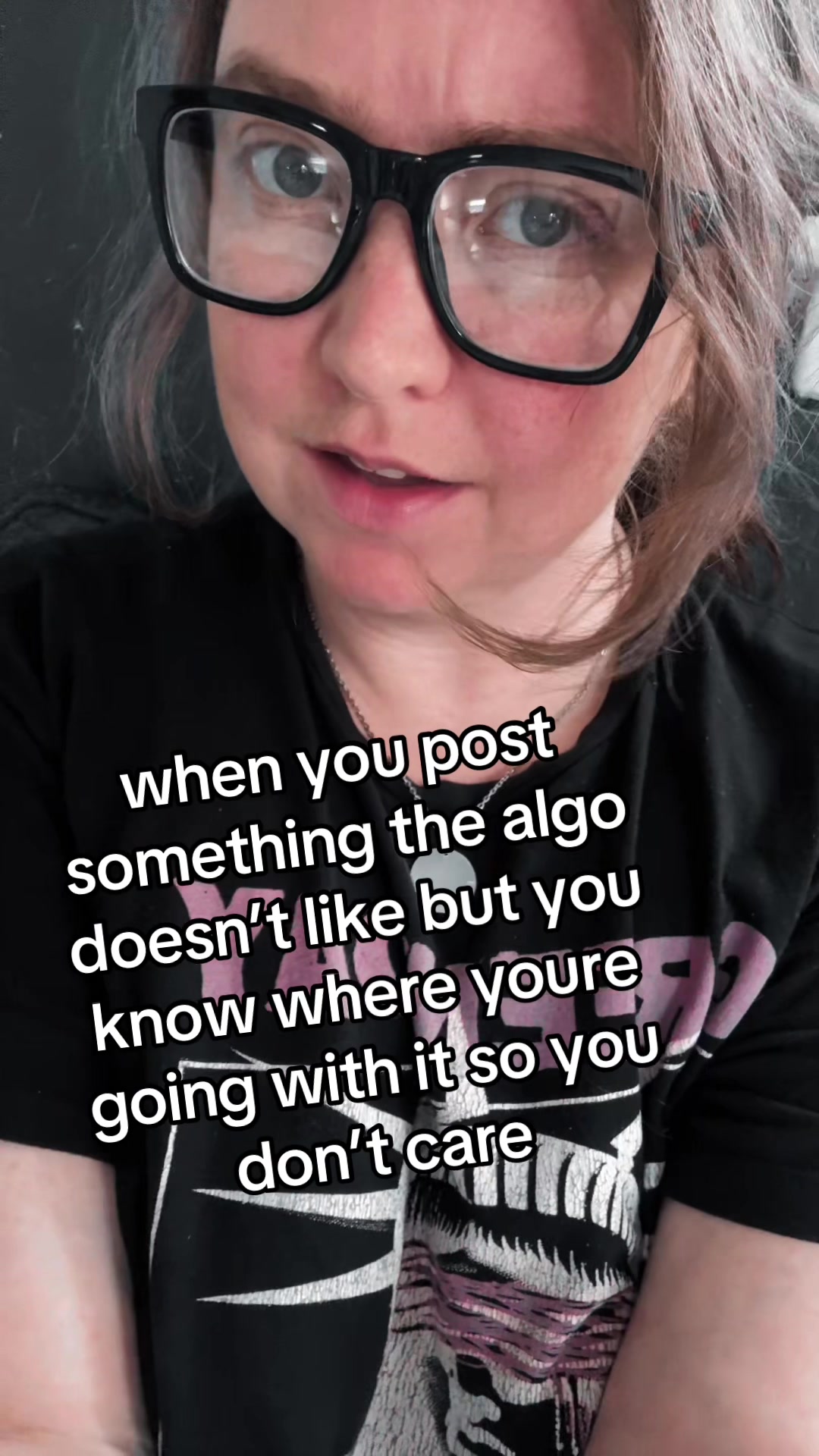 @julzisdead_