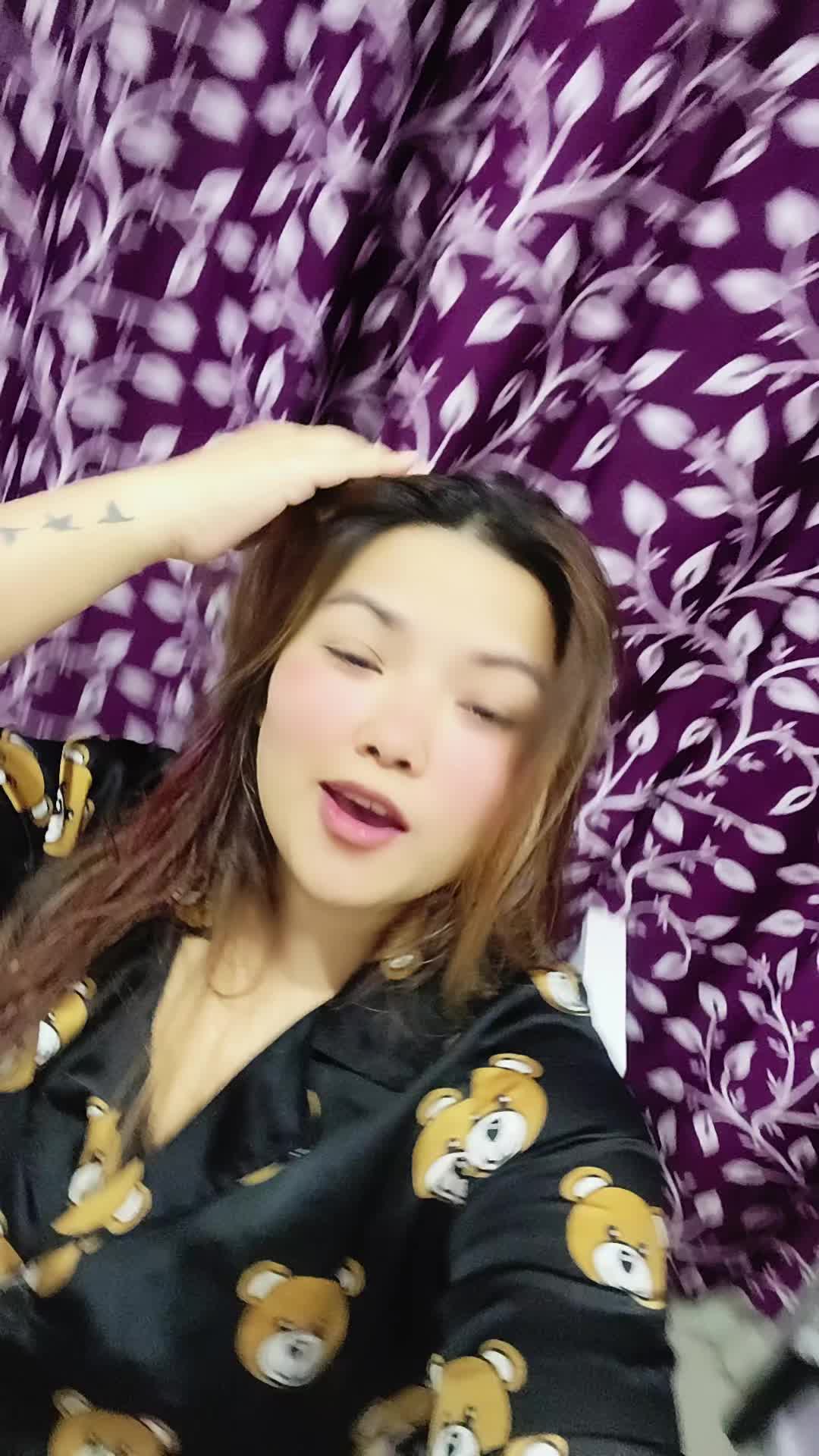 @Ismriti☠🐼