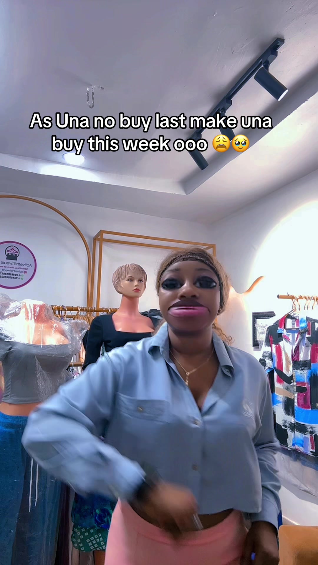 @Queenbeeba