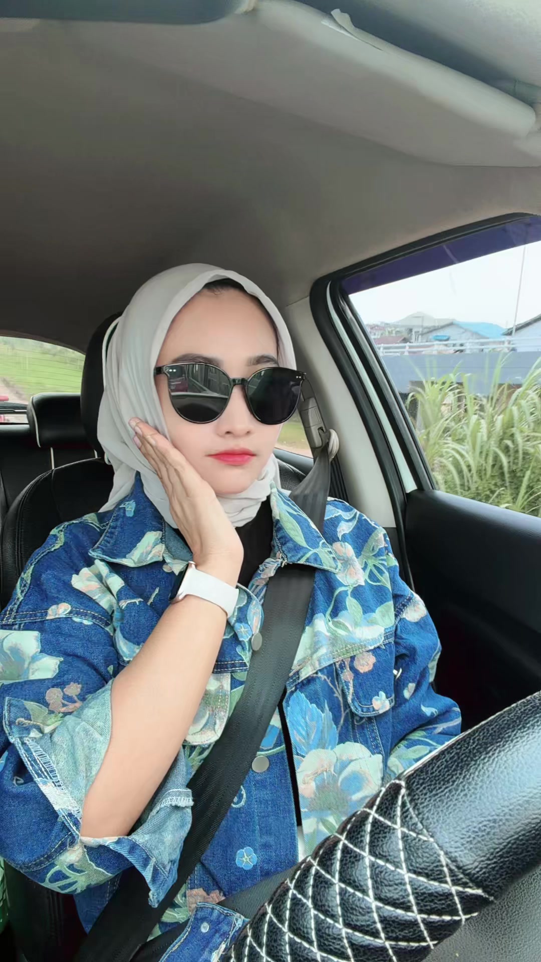 @KacaMataHitam