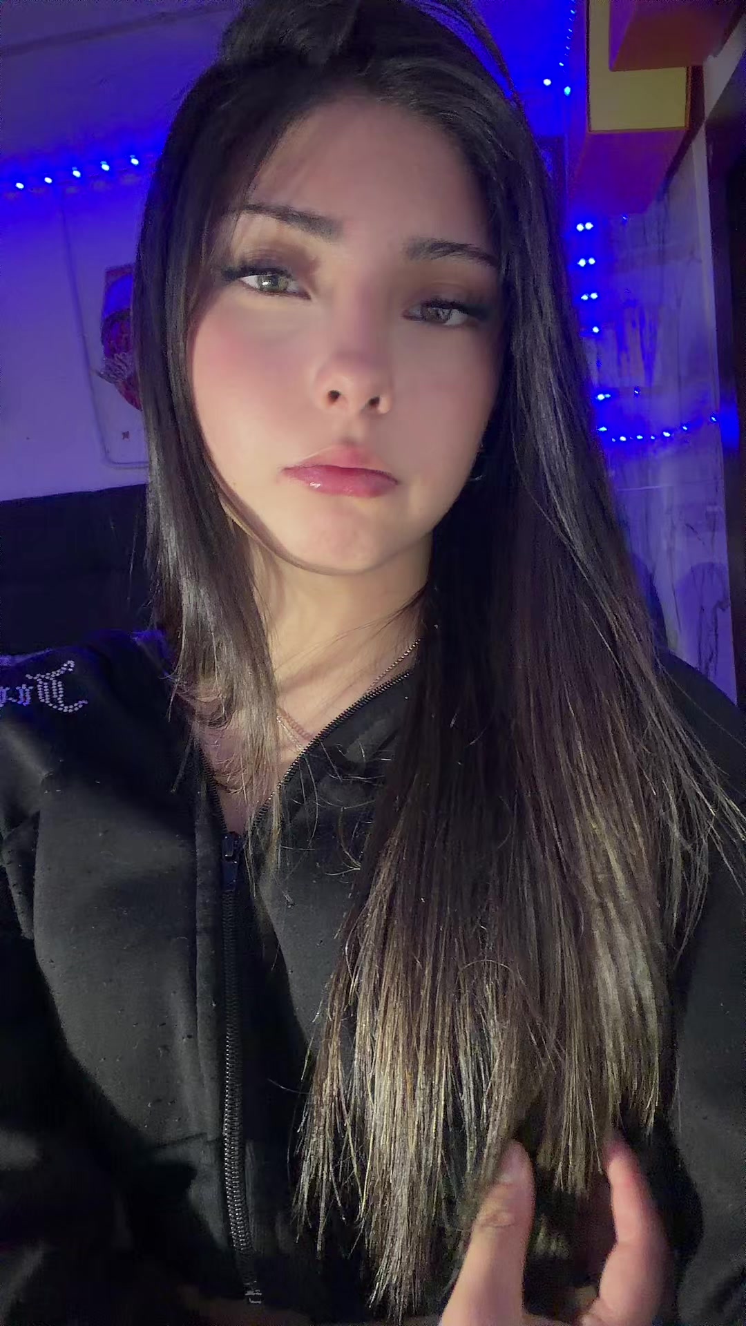 @𝐌𝐚𝐝𝐞𝐬𝐢𝐭𝐚 💗