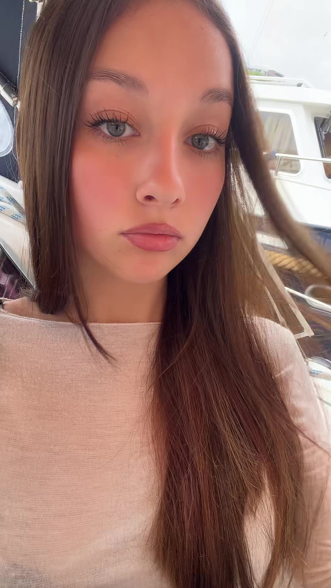 @jolie_zlr