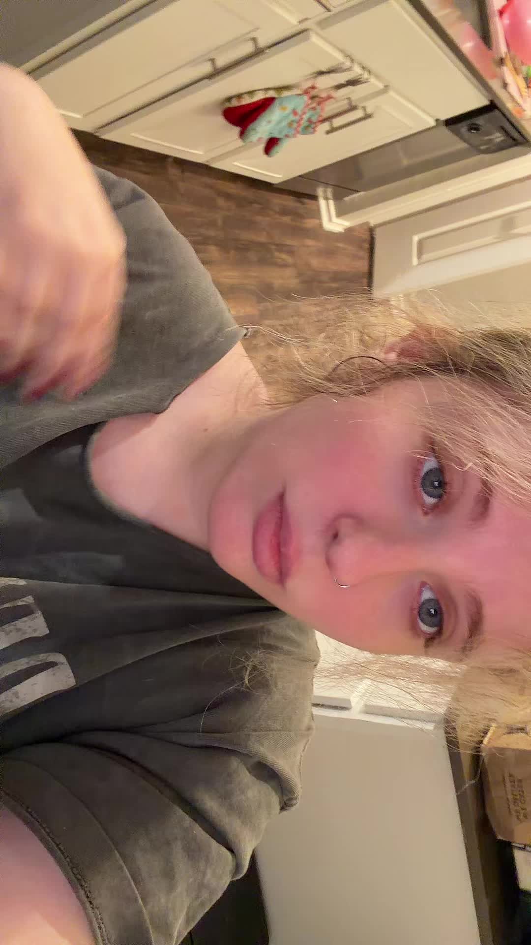 @nixiee.mov