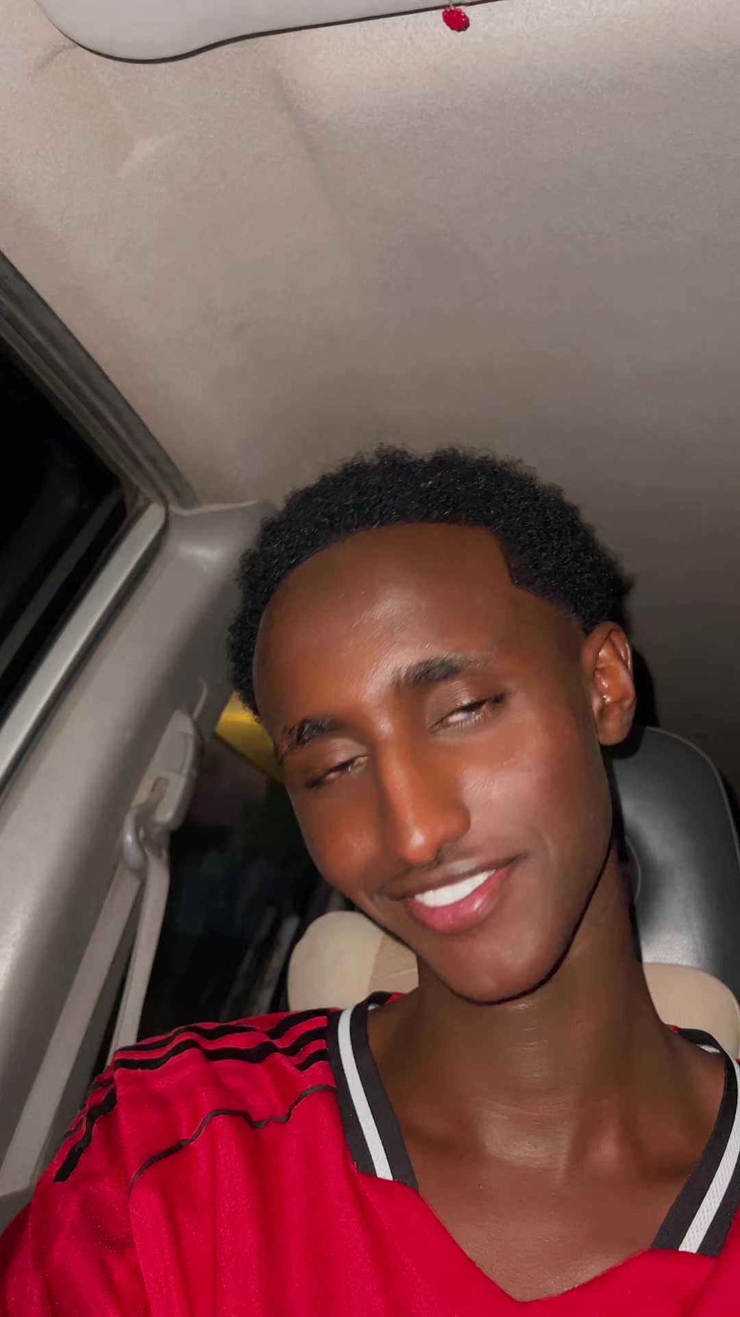 @ONLY IN KENYA 🇰🇪🥂