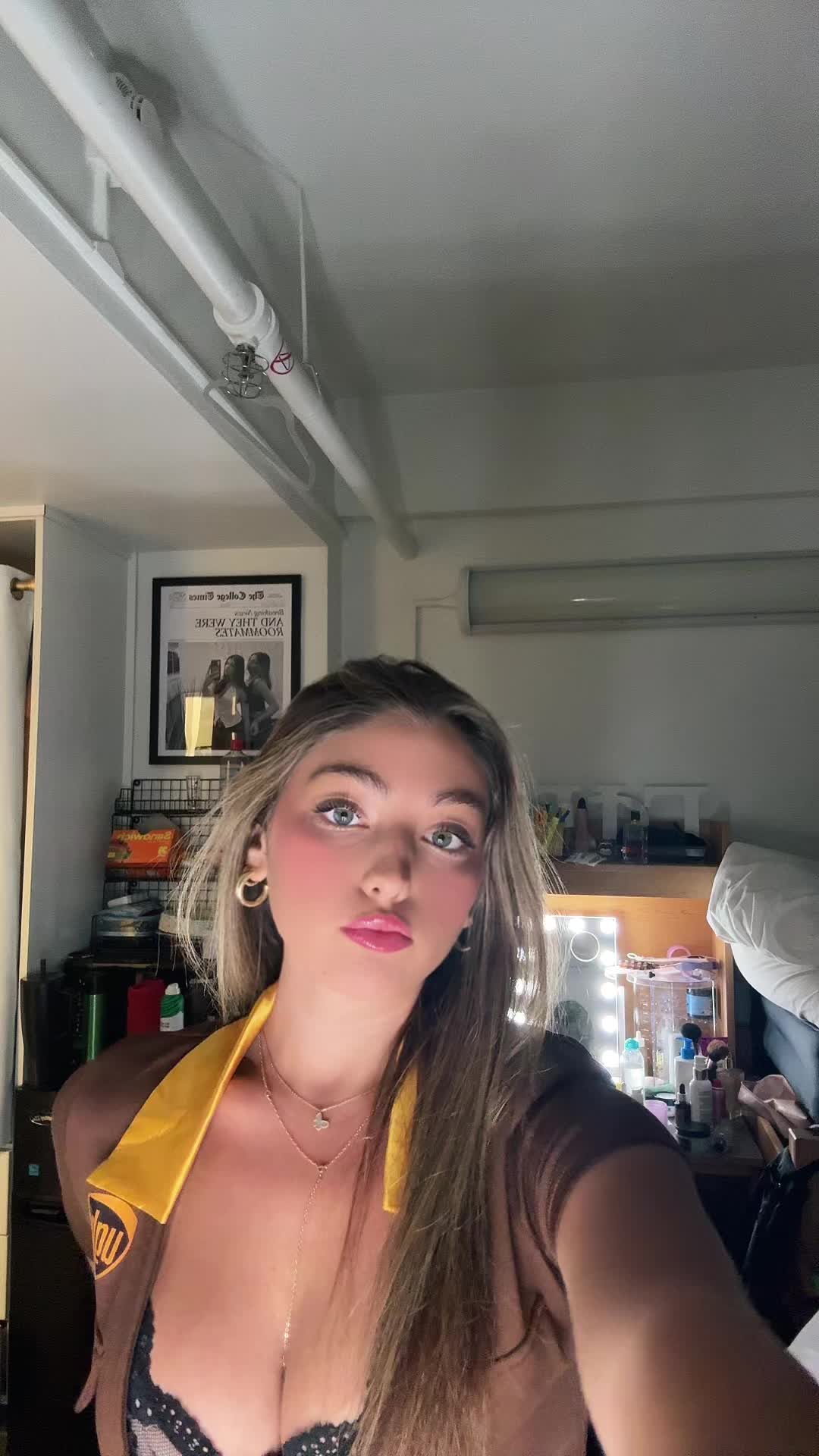 @Ashley 🖤🧸🫶🏼