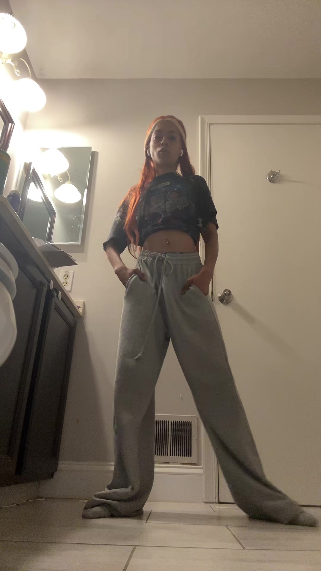 @nosmilingnini