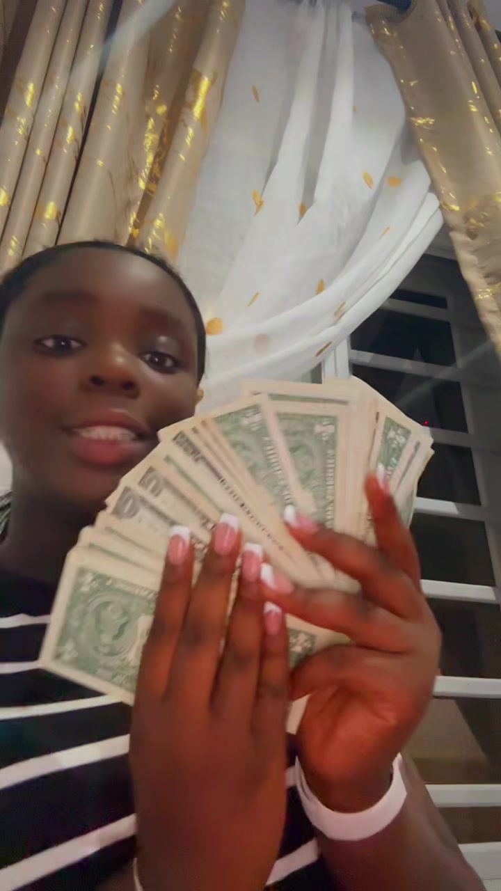 @secretlifeof_onyi