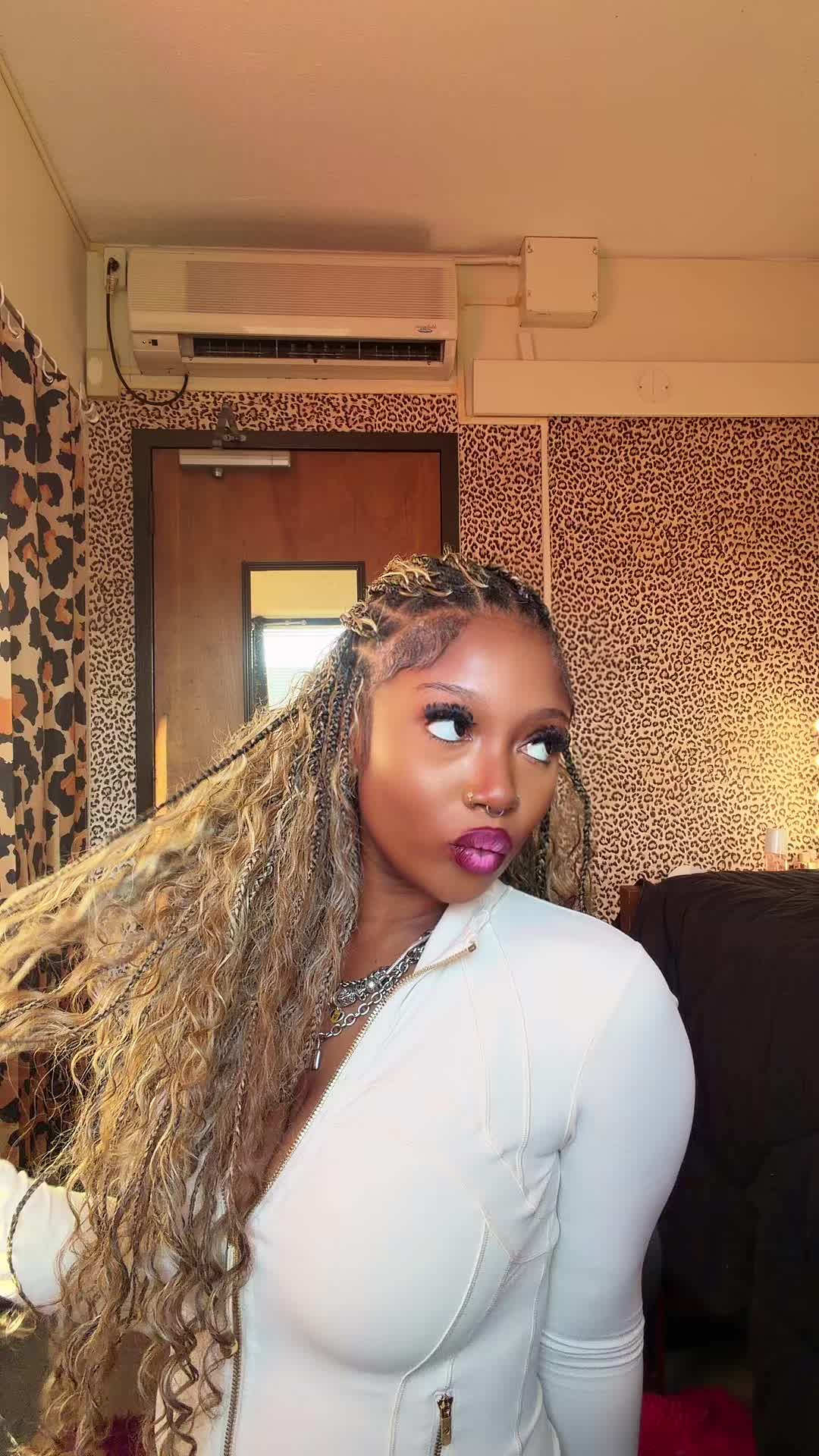 @KMyrahAaliyah_
