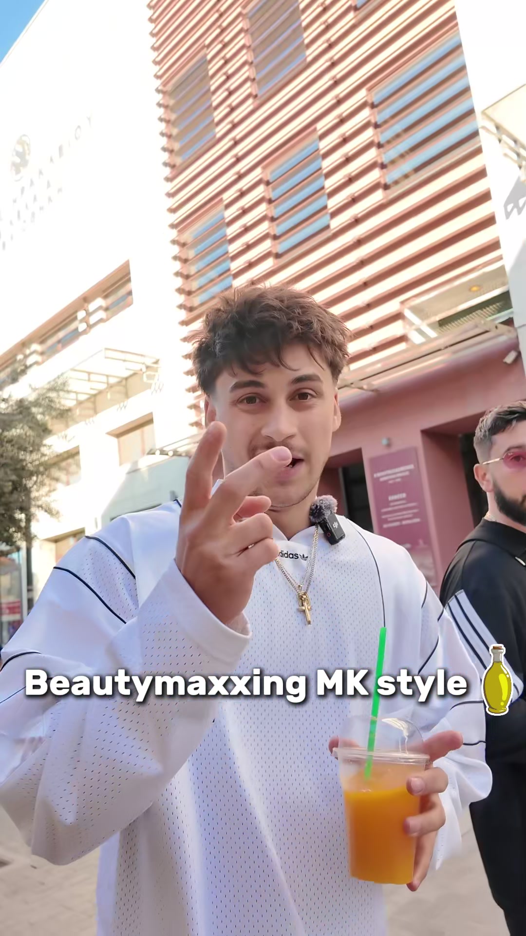 @MK
