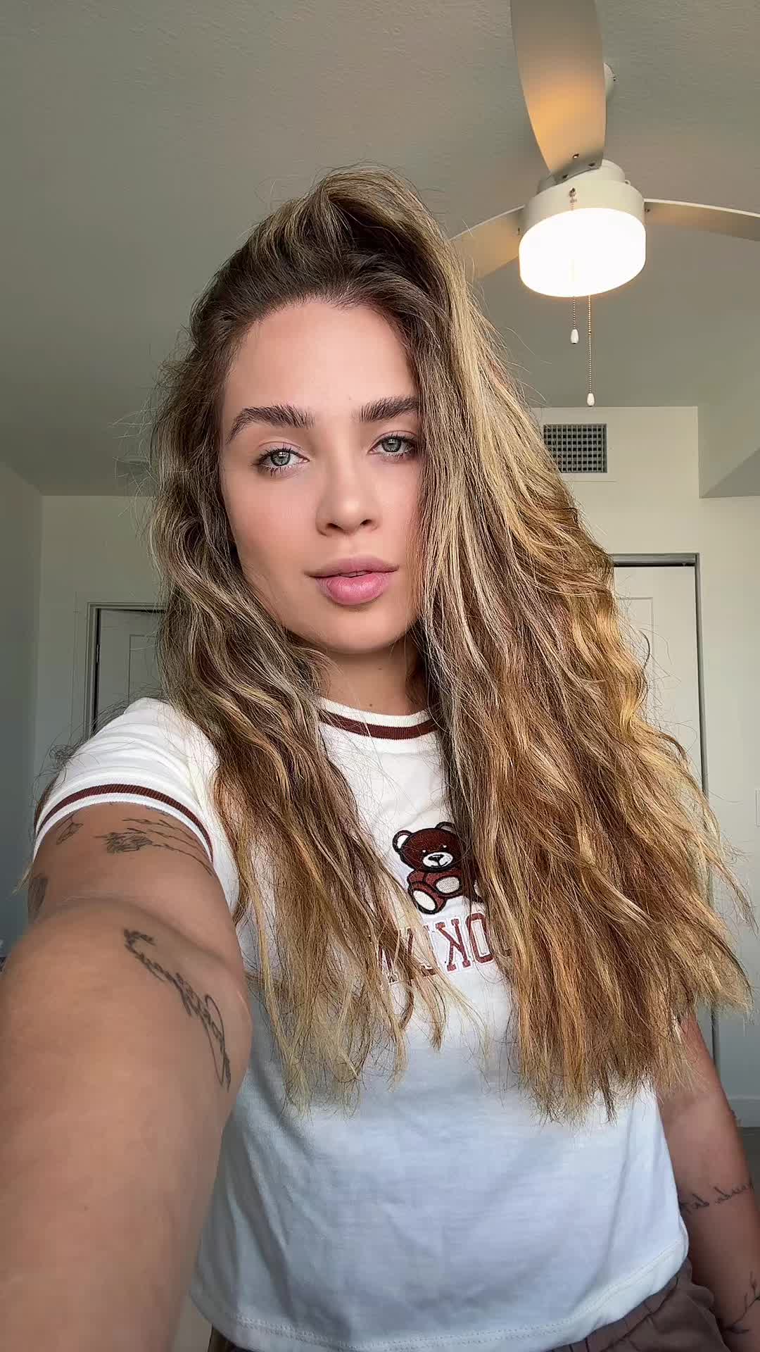 @Poliaaaanaaaaeua