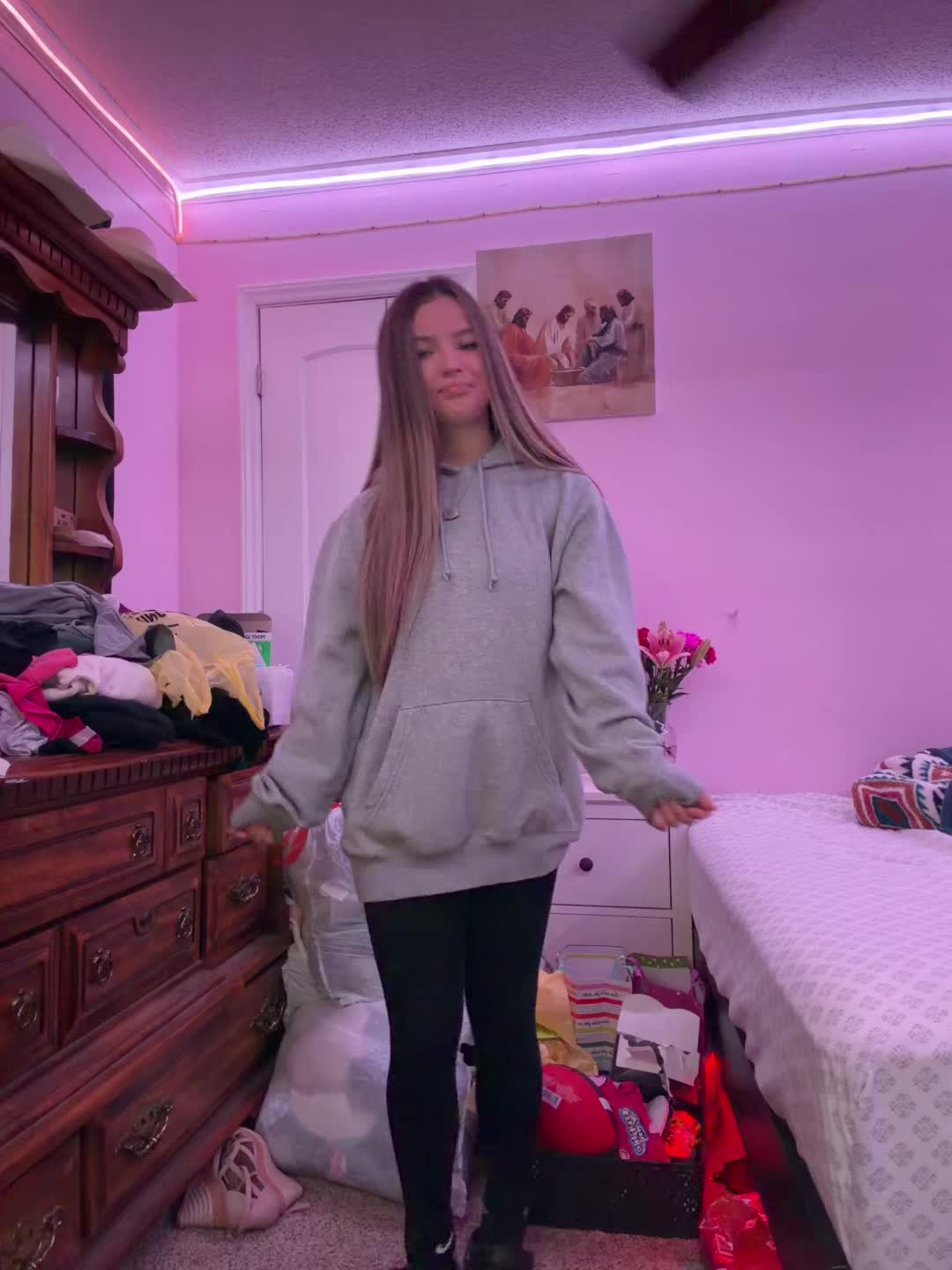 @Mia12341?