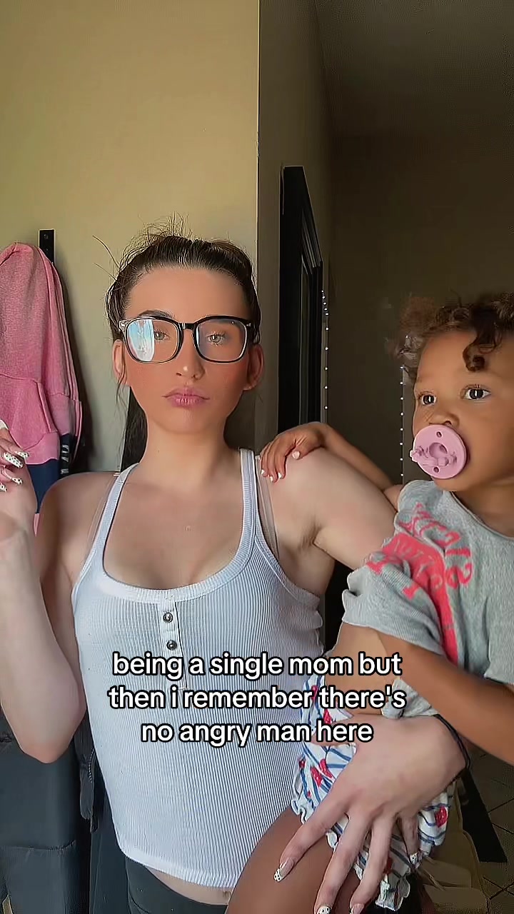 @jordyn and her girls🤍