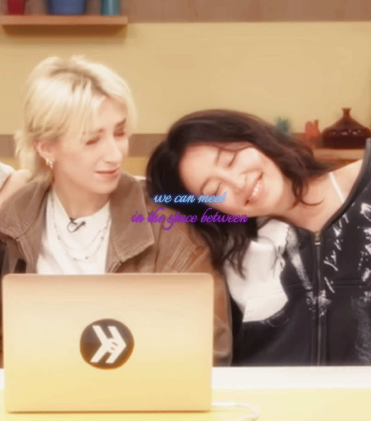 @quinn 🍎 ››