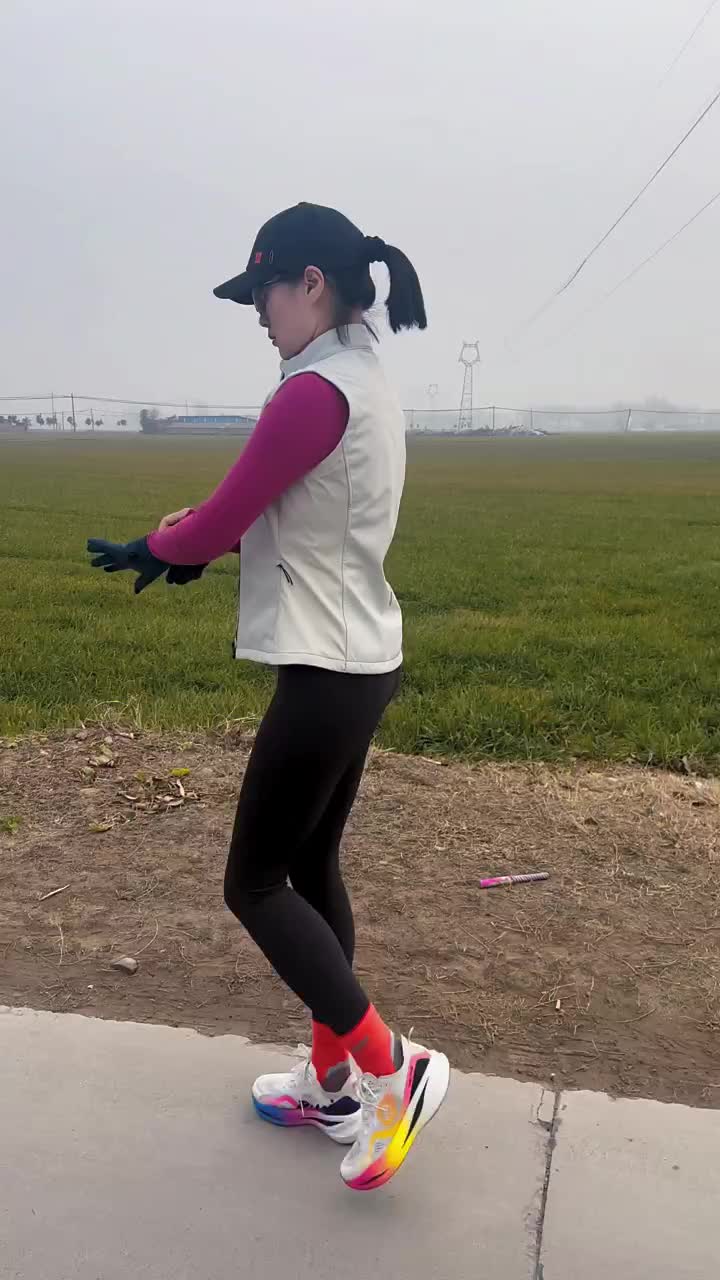 @亞茜