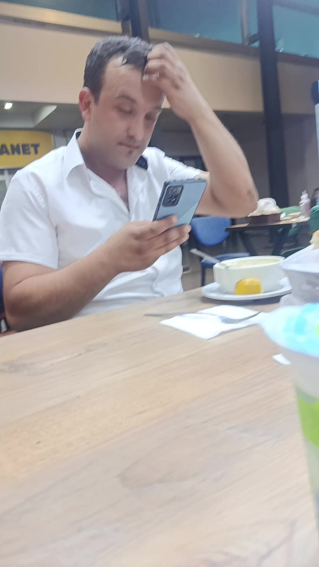 @( espiyeli genç kaptan )