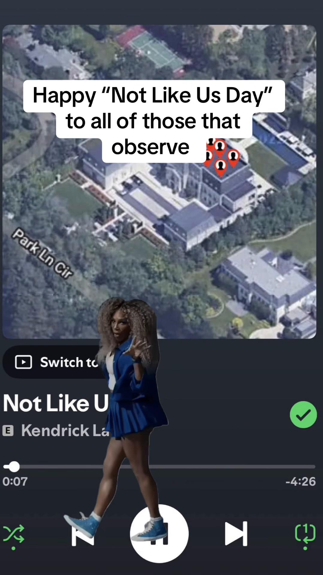 @Lia Moné