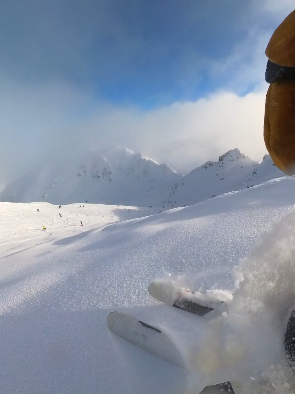 @cam_skis_pow