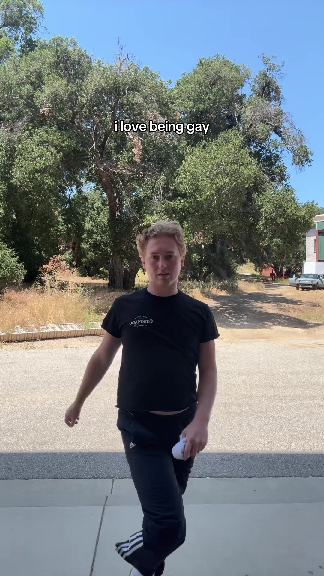 @findlaymcconnell