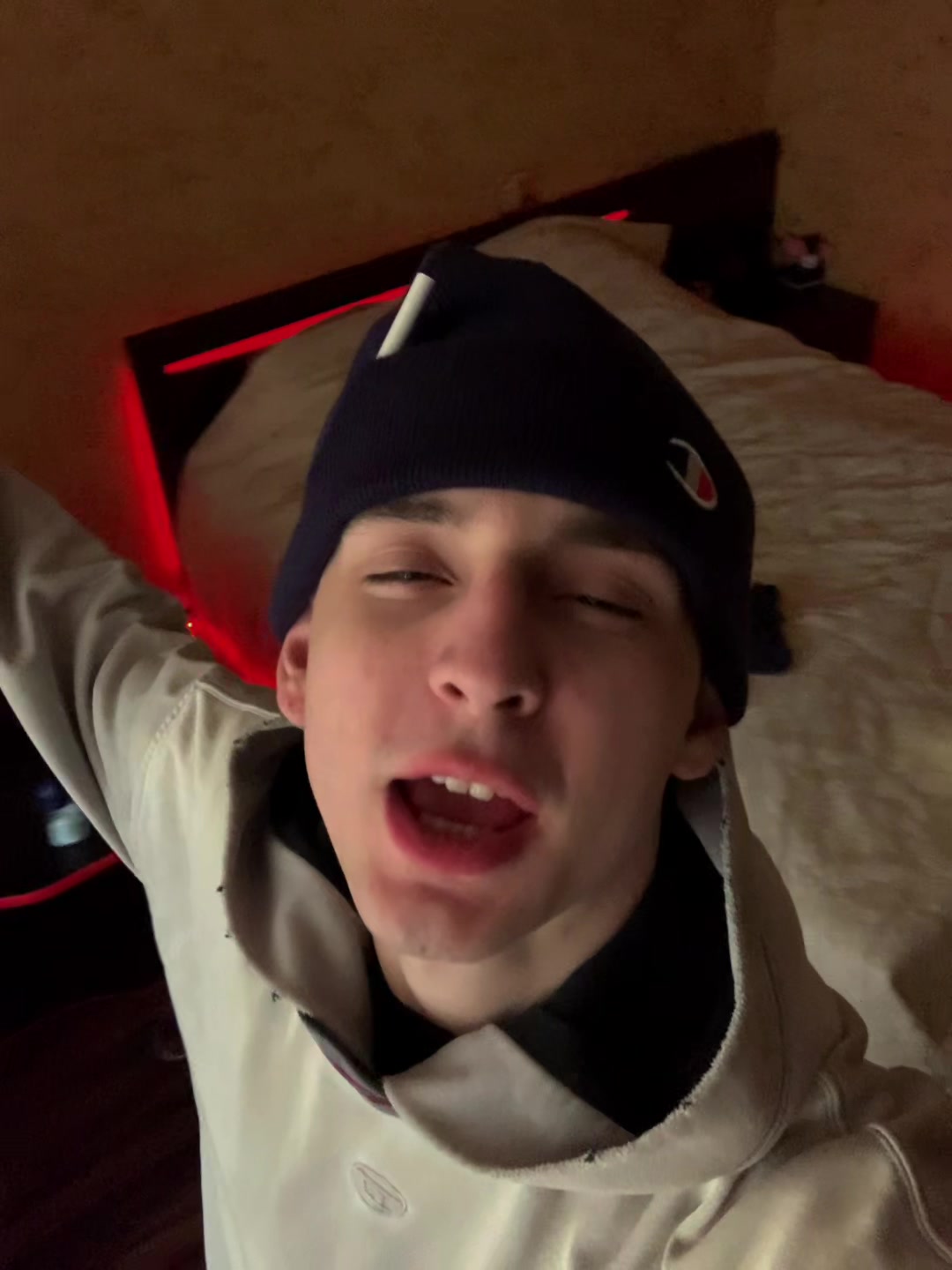 @Майорик🤪🥩